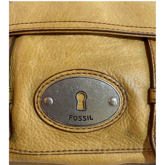 Fossil Vintage Tan Bag distressed leather crossbody handbag - Picture 6 of 7